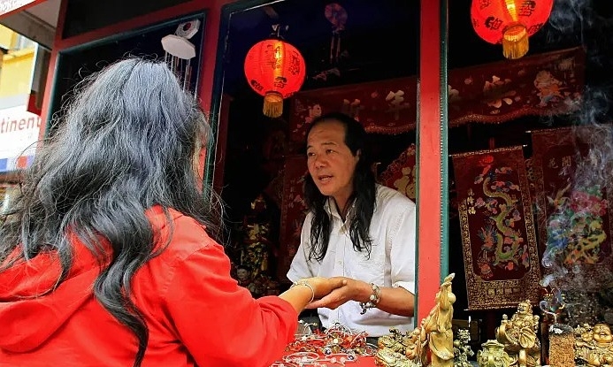 Sự Phát Triển Của Bói Toán Tại Singapore